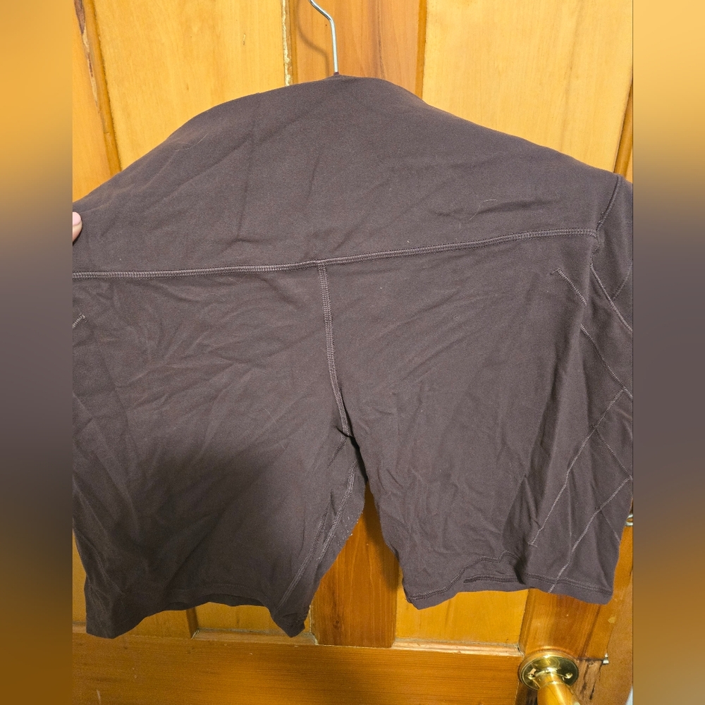 Lululemon nulu shorts, grape thistle sz 14